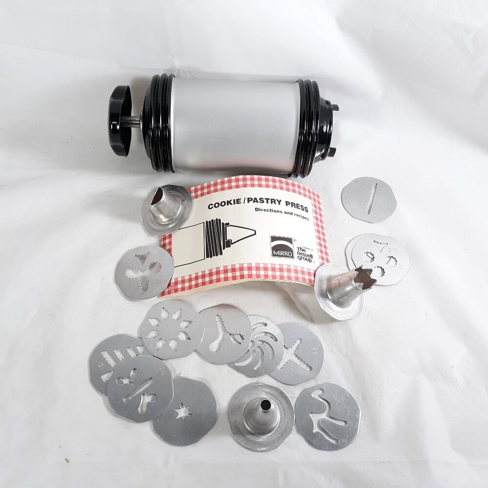Vintage Mirro Cookie Press Christmas Spritz Cookie and Cake Decorator With Disc